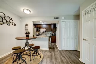 Photo #2: 57972516 Listing 