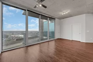 Photo #3: 58001628 Listing 