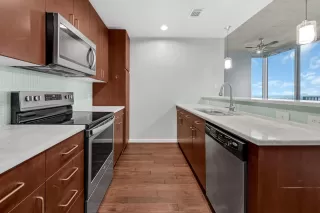 Photo #4: 58001628 Listing 