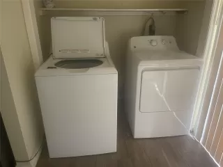 Photo #6: 58147095 Listing