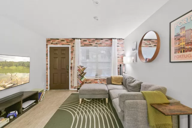 MLS: 58497121 Condo For Sale