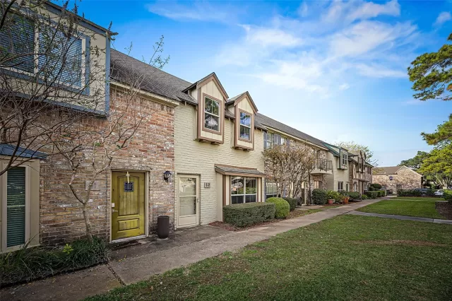 MLS: 59530758 Condo For Sale