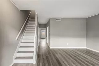 Photo #2: 59530758 Listing 