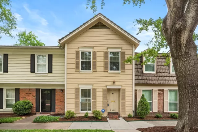 MLS: 59750722 Condo For Sale