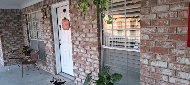 MLS: 60317488 Condo For Sale