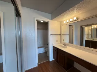 Photo #6: 6051540 Listing 