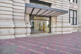 Photo #2: 60744961 Listing 