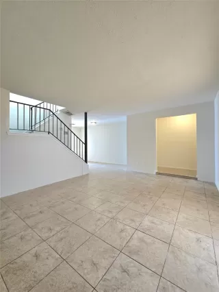 Photo #6: 60745182 Listing 