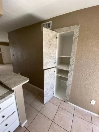 Photo #4: 60843066 Listing 