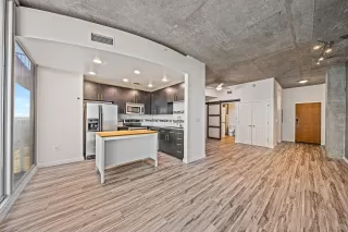 Photo #2: 61012813 Listing 