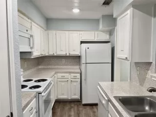 Photo #6: 61086459 Listing 