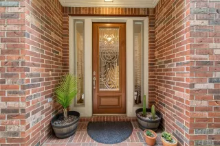 Photo #2: 6149351 Listing