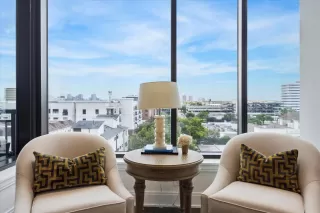 Photo #2: 61662110 Listing 