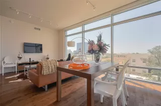 Photo #3: 61806357 Listing 