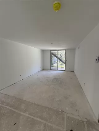 Photo #2: 6197038 Listing 