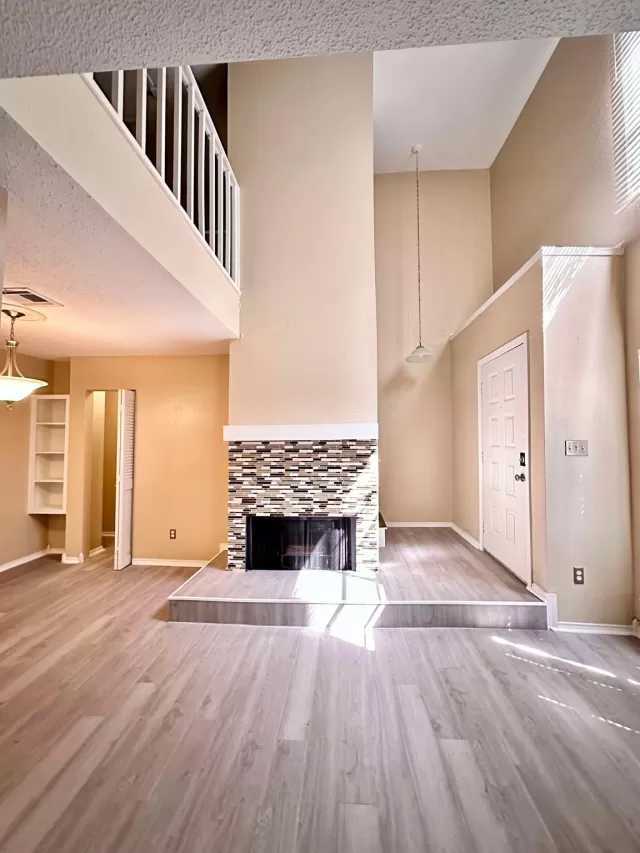 MLS: 62137071 Condo For Sale