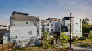 Photo #3: 62155863 Listing 