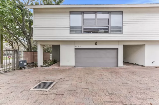 MLS: 62598410 Condo For Sale