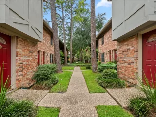 Photo #3: 63242338 Listing