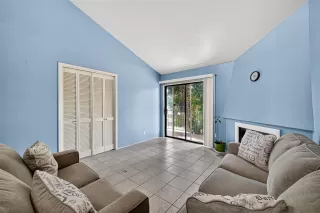 Photo #6: 64088956 Listing