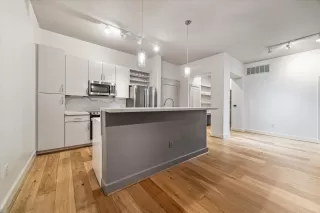 Photo #4: 64354417 Listing 