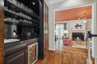 Photo #2: 65045388 Listing 