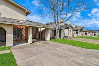 Photo #3: 65553247 Listing