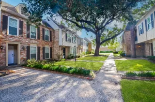 More Details about MLS # 65738569 : 13074 TRAIL HOLLOW DRIVE # 3074