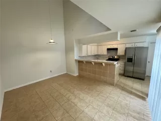 Photo #4: 65856059 Listing 