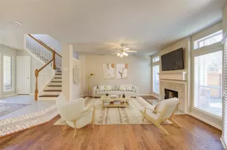 Photo #2: 66008910 Listing 