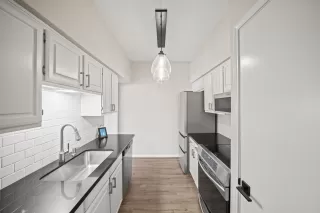 Photo #6: 6601781 Listing 