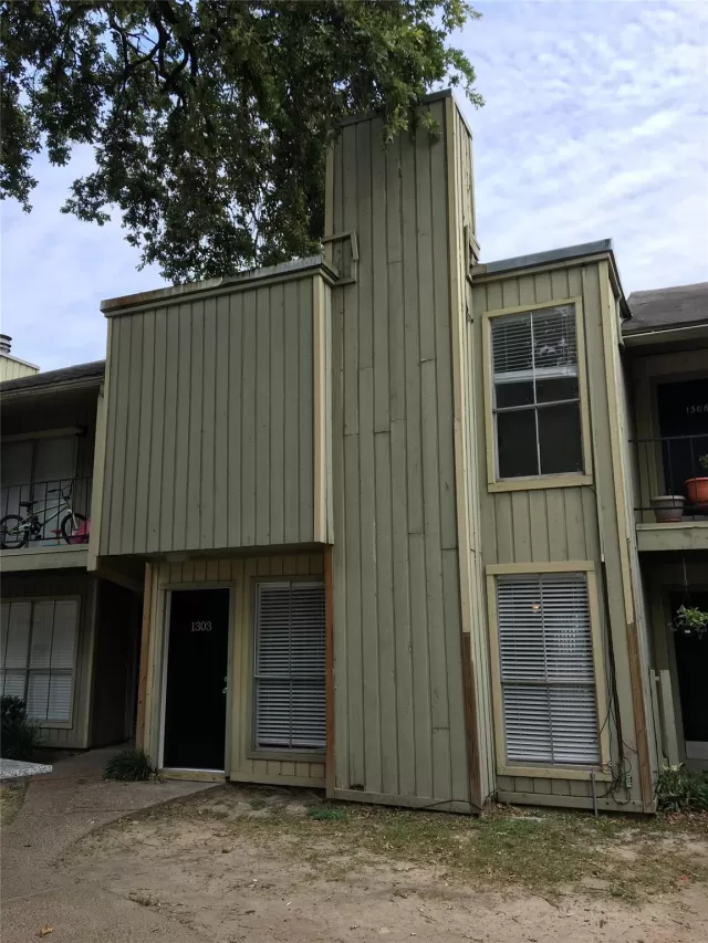 MLS: 6629740 Condo For Sale