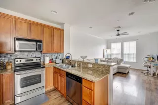 Photo #1: 66543700 Listing 