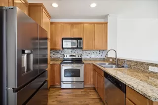 Photo #2: 66543700 Listing 