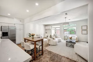 Photo #2: 66719243 Listing 