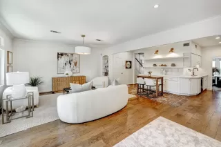 Photo #5: 66719243 Listing 