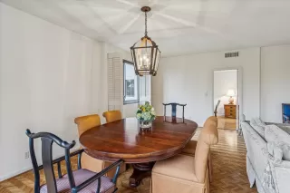 Photo #5: 66733255 Listing