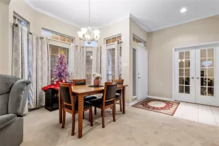 Photo #4: 66855133 Listing