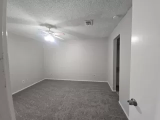 Photo #2: 6695588 Listing 