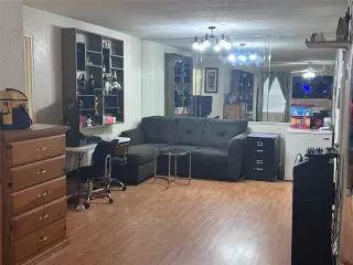 Photo #3: 67036146 Listing