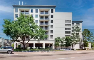 Photo #6: 67056892 Listing