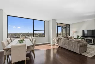 Photo #2: 67079590 Listing