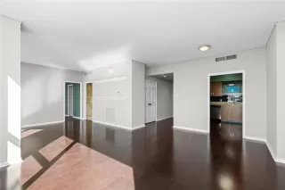 Photo #6: 67079590 Listing