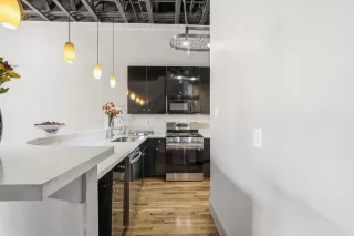 Photo #6: 6764058 Listing