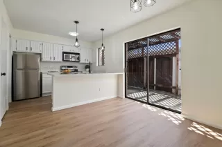 Photo #3: 67752044 Listing 