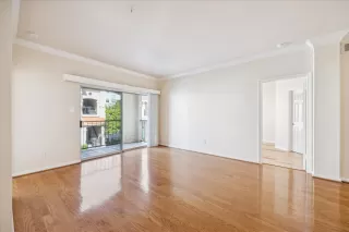 Photo #6: 67798980 Listing 