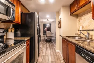 Photo #4: 67878081 Listing 