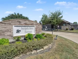 Photo #2: 67927656 Listing 