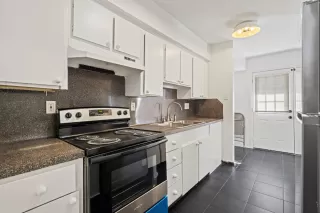 Photo #1: 67932761 Listing 