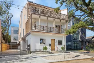 Photo #1: 67978720 Listing